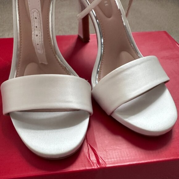 Kelly & Katie Nemira Sandal Bow Detail Ankle Wrap Strap White Satin Heels sz 6.5 - Picture 5 of 14